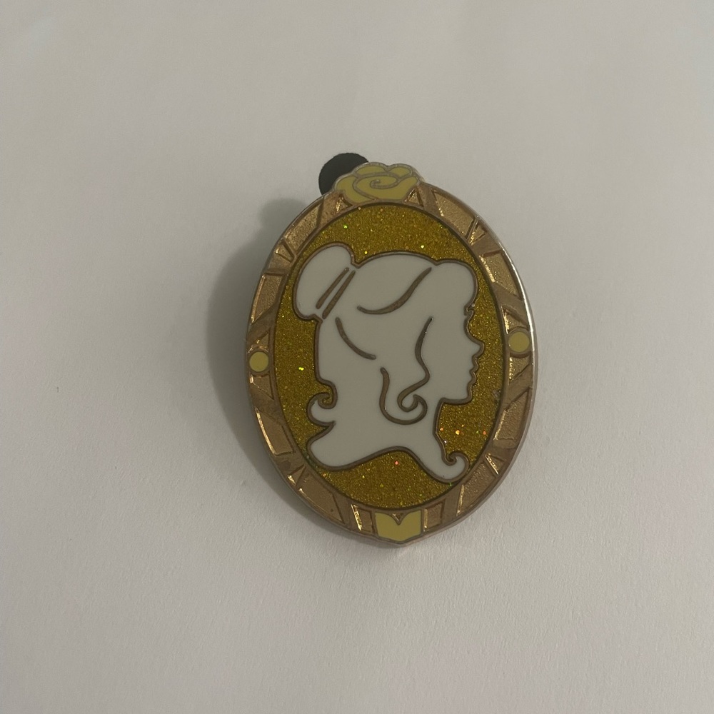 Belle pin